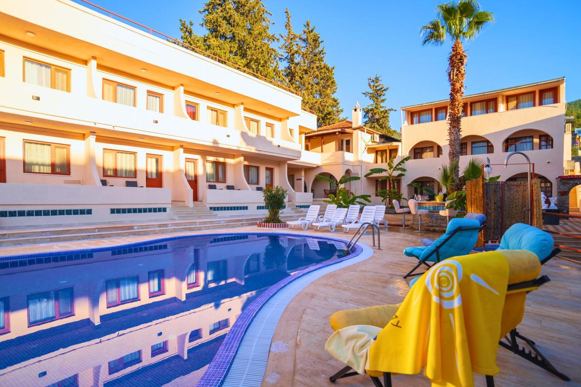 Club Aquarium Hotel & Spa Guvercinlik  Екстер'єр фото