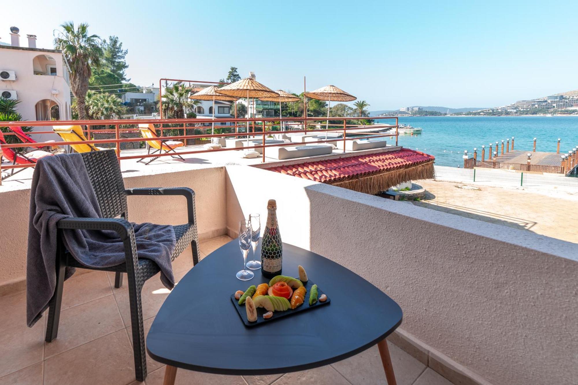 Club Aquarium Hotel & Spa Guvercinlik  Екстер'єр фото