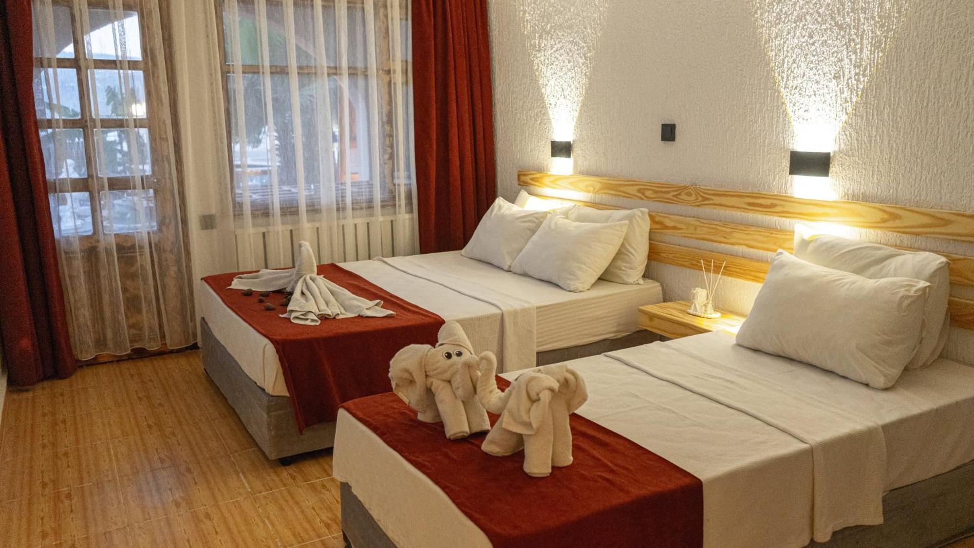 Club Aquarium Hotel & Spa Guvercinlik  Екстер'єр фото