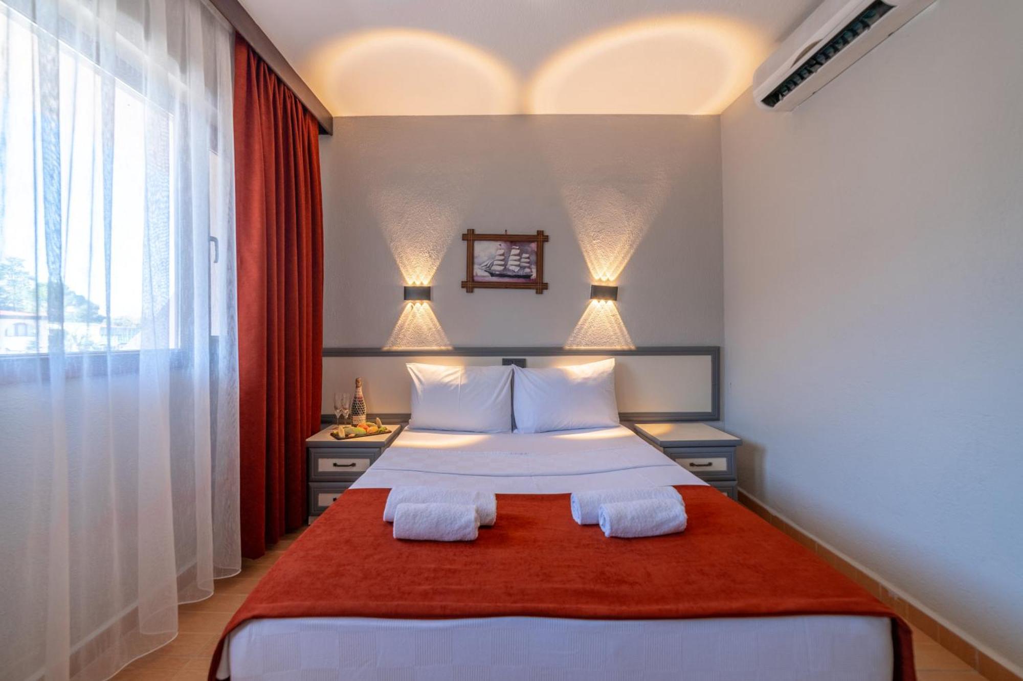 Club Aquarium Hotel & Spa Guvercinlik  Екстер'єр фото