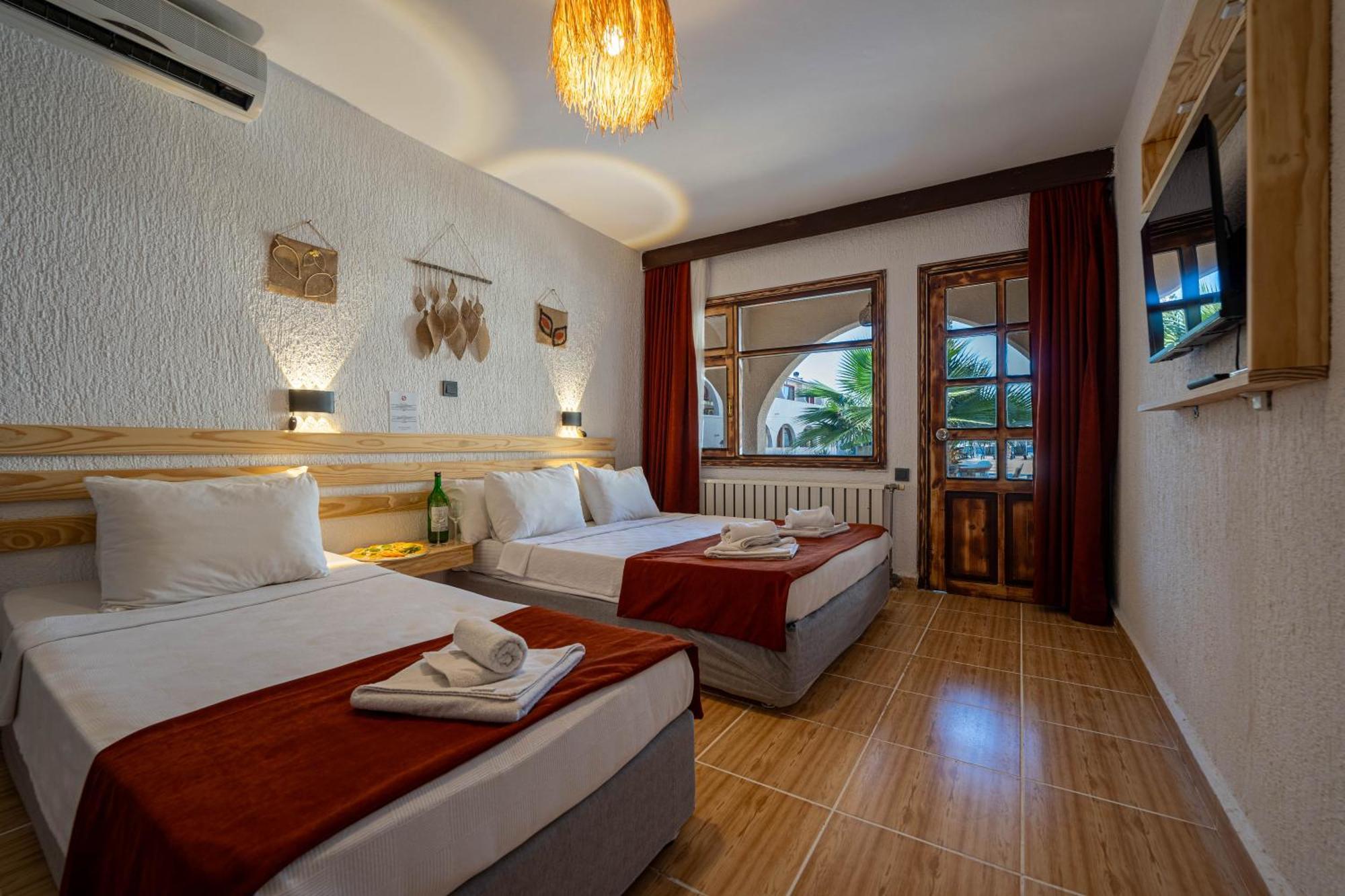 Club Aquarium Hotel & Spa Guvercinlik  Екстер'єр фото